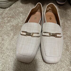 Sarto Cream Colored Loafers with Gold Colored Accent Size 10